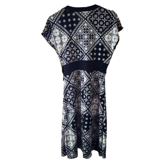 A-List Black & White Patterned Short Sleeve Dress - Picture 2 of 3